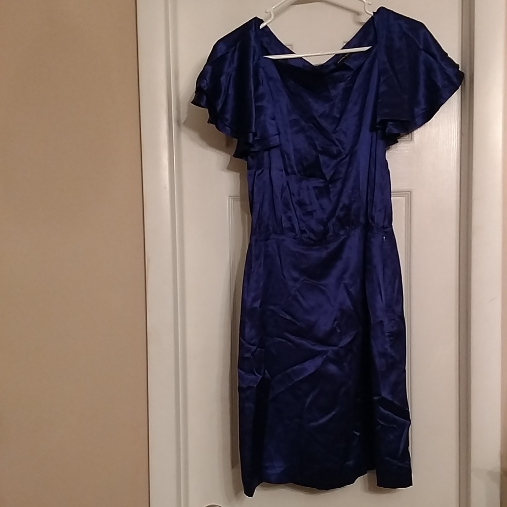 100% Silk Banana Republic Dress in blue, size 4